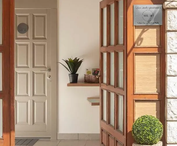 Luxe Mr.m 2 Apartment *