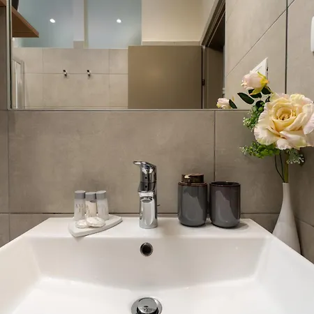 Luxe Mr.m 2 Апартаменти *