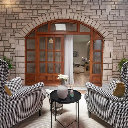 Luxe Mr.m 2 Пула